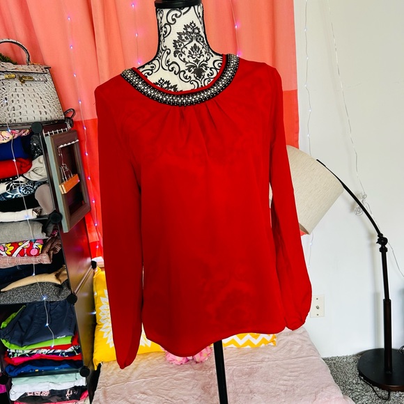 Daytrip Women’s Red Cut Out Sleeve Beaded Neck Button Up Back Blouse S - Picture 3 of 11